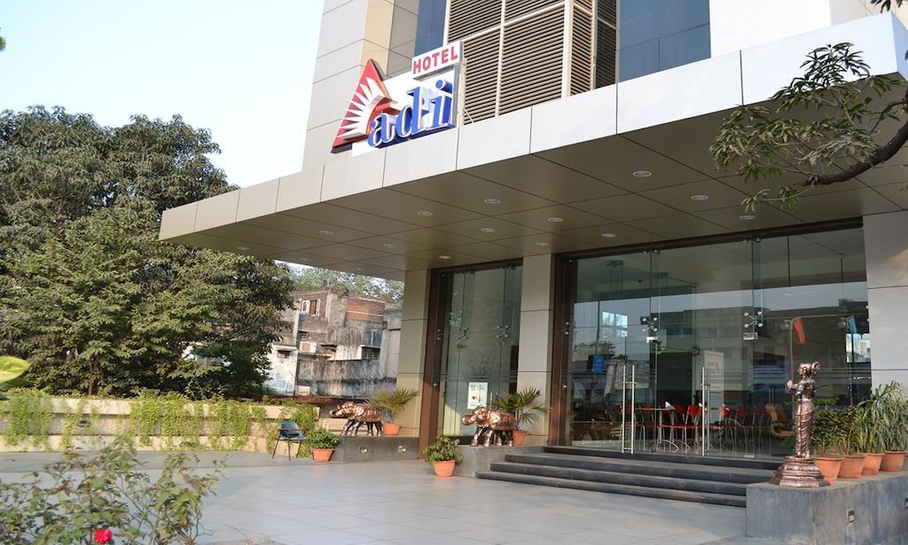 Hotel Adi Nagpur Eksteriør bilde
