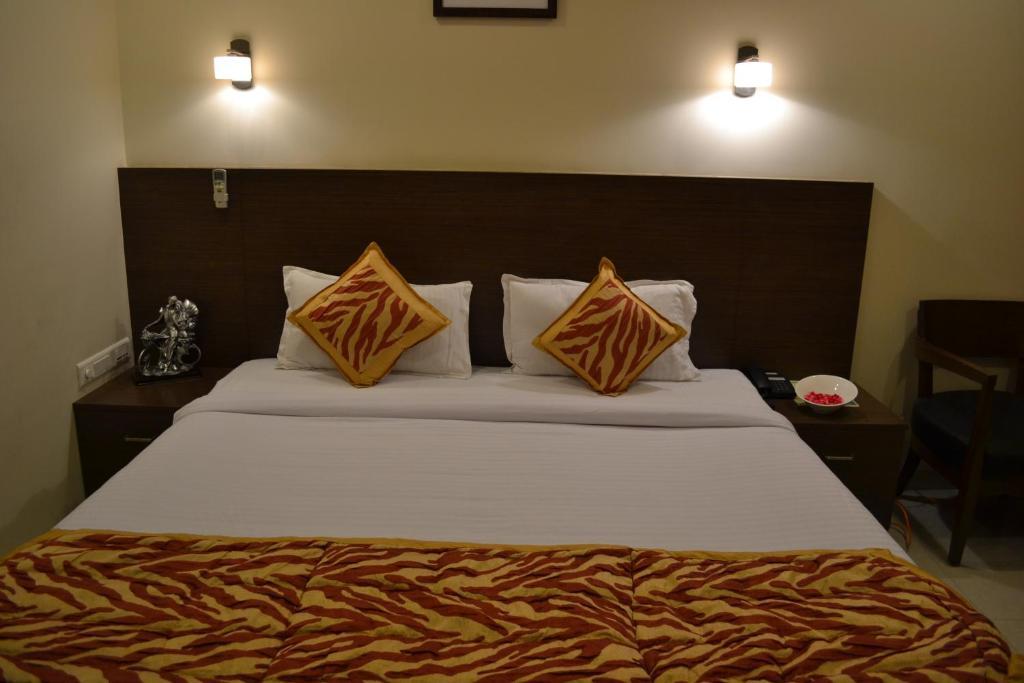 Hotel Adi Nagpur Eksteriør bilde