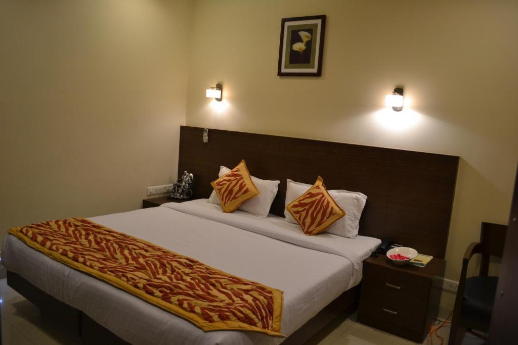Hotel Adi Nagpur Eksteriør bilde