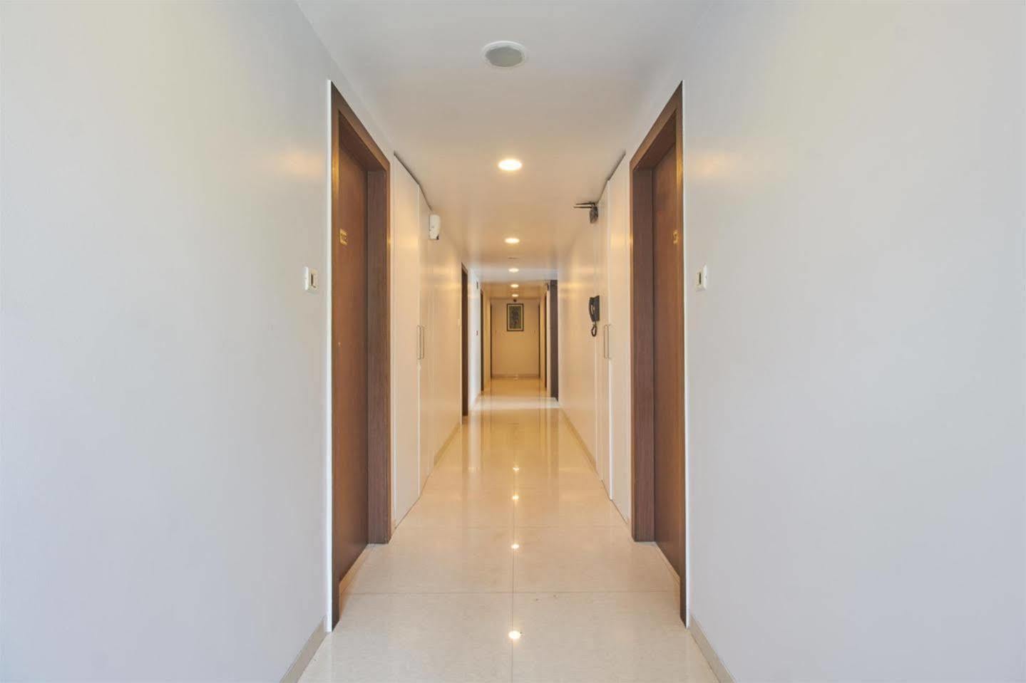 Hotel Adi Nagpur Eksteriør bilde